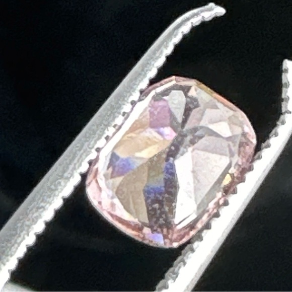 1.10 CTs Natural Unheated Pink Morganite Gemstone - Picture 16 of 17